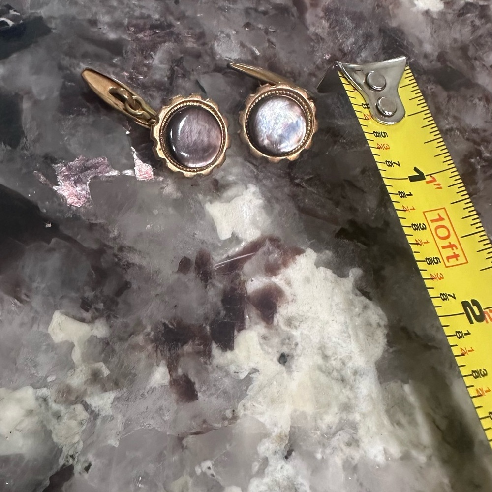Vintage Gold and Black Cufflinks - Picture 4 of 5